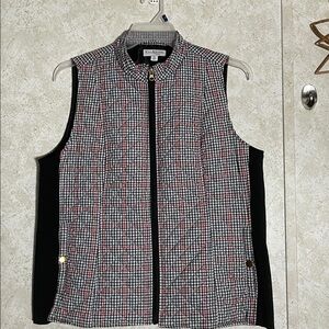 Kim Rogers Black, White, Red Plaid Zip Front Quilted Vest. PXL